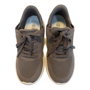 Kizik Slip on Lima Athletic Shoes with Breathable Mesh and Lightweight Design